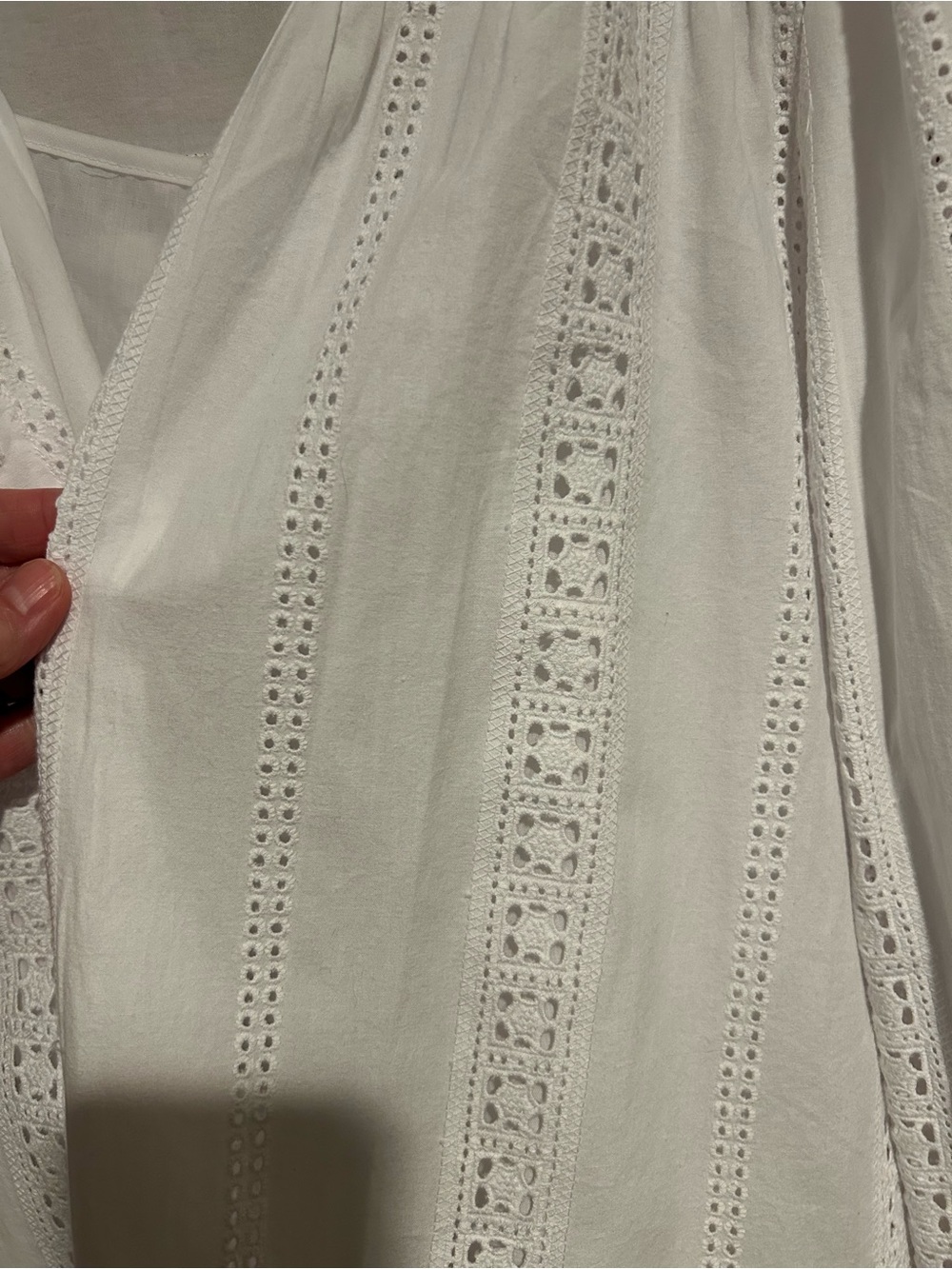 NWT Time and Tru White Eyelet Button-Up Peasant Blouse size Large - Picture 10 of 10